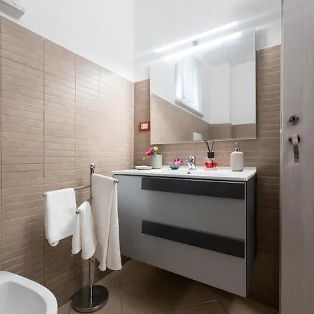 Easylife - Comodo Monolocale Vicino Apartament